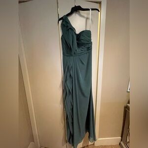 Elegant One-Shoulder Green Dress